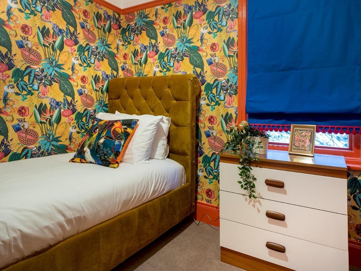 Pass The Keys Colourful, Quirky Artist-Owned 3 Bed Next To Cafes Villa Belfast Dış mekan fotoğraf
